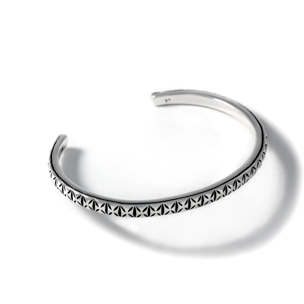 40th Anniversary Cross Bangle